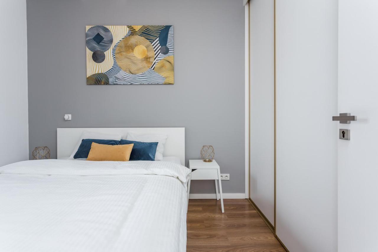 Chill Apartments Kolejowa Варшава Екстериор снимка
