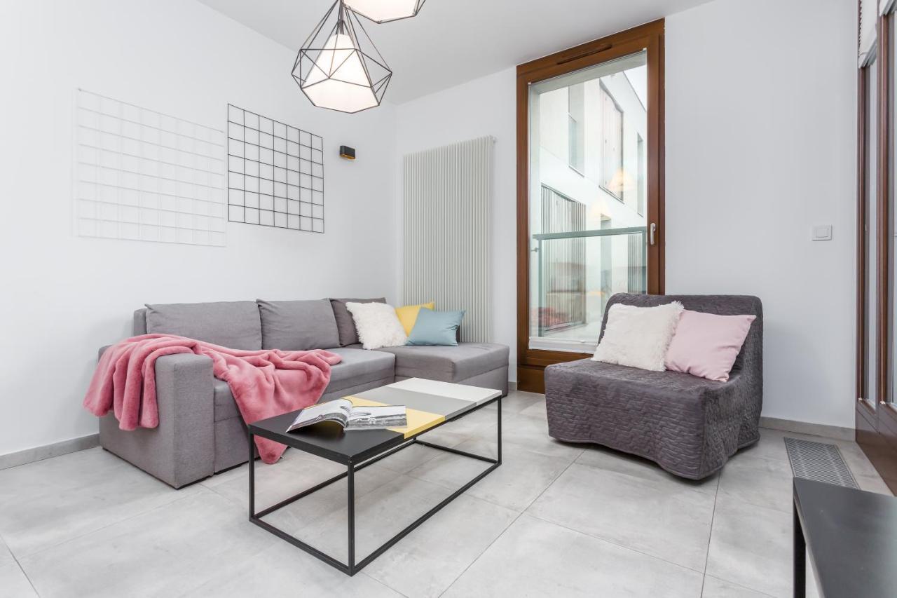 Chill Apartments Kolejowa Варшава Екстериор снимка