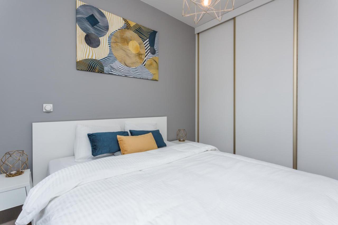 Chill Apartments Kolejowa Варшава Екстериор снимка